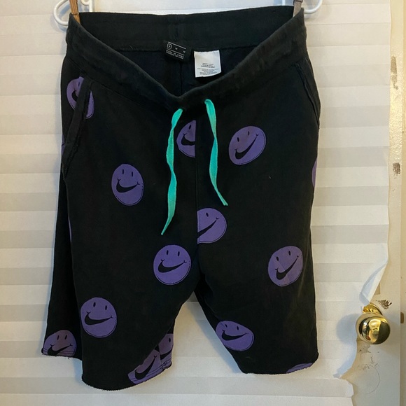 Men’s Nike shorts - Picture 1 of 4